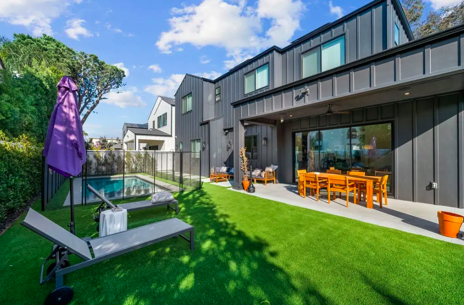 Refine Recovery Detox: Luxury Beverly Hills Program Offering Safe and Comfortable Detoxification for Lasting Sobriety