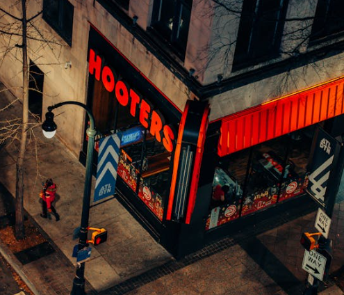 hooters family review prices
